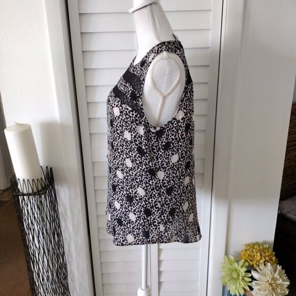CAbi #3079 Jot Top Polka Dot Sleeveless Blouse Black White Size M - Picture 6 of 8